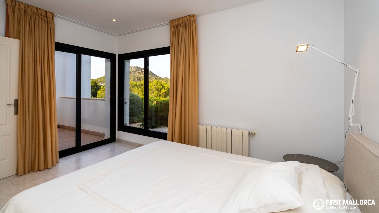 3 soveværelse Villa til salg i Santa Ponsa med swimmingpool garage - € 3.300.000 (Ref: 9986105)