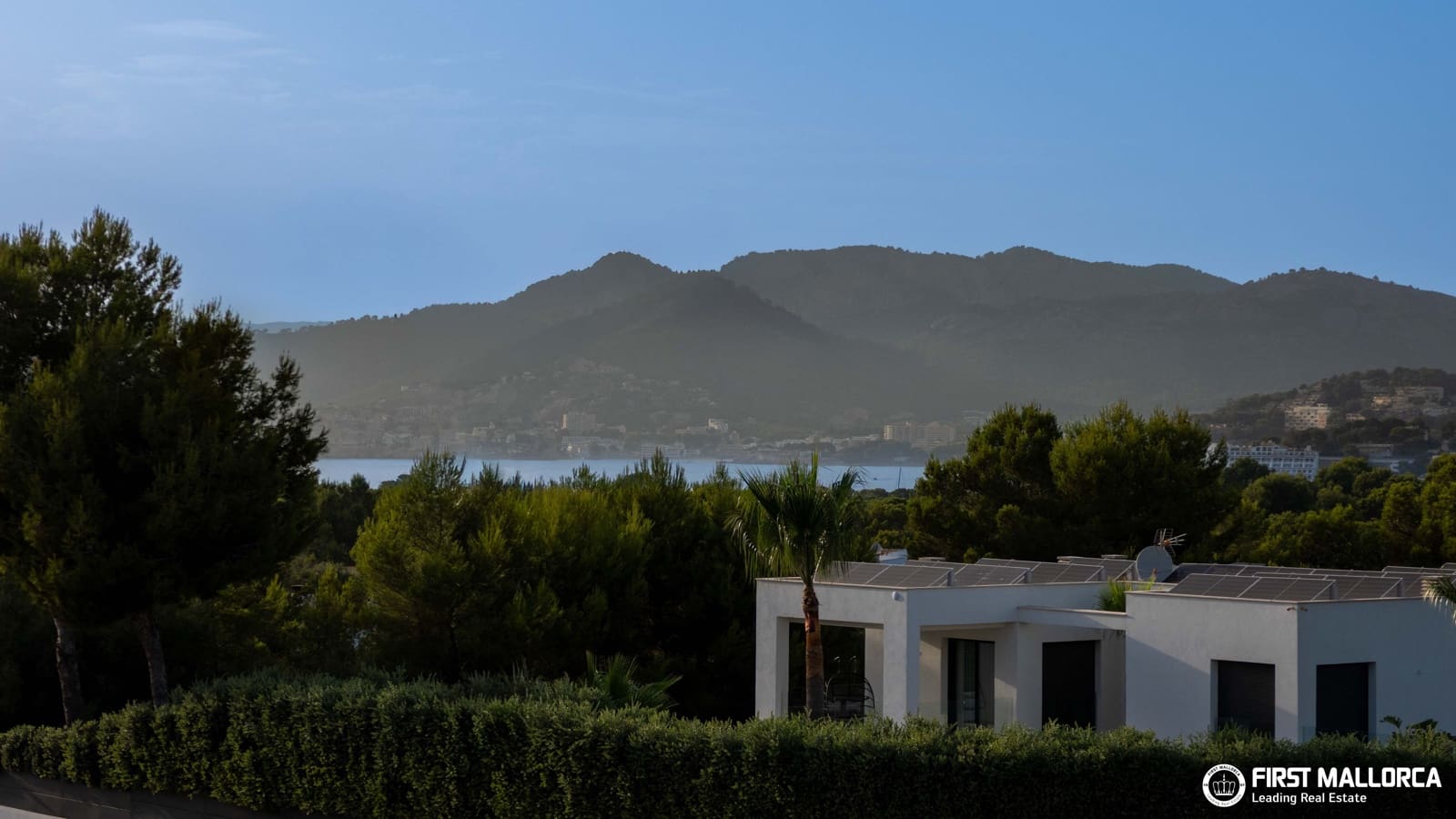 3 soveværelse Villa til salg i Santa Ponsa med swimmingpool garage - € 3.300.000 (Ref: 9986105)