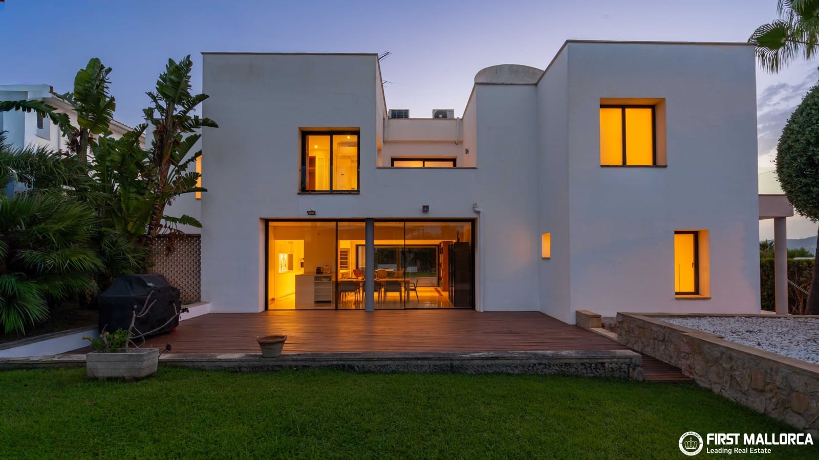 3 soveværelse Villa til salg i Santa Ponsa med swimmingpool garage - € 3.300.000 (Ref: 9986105)