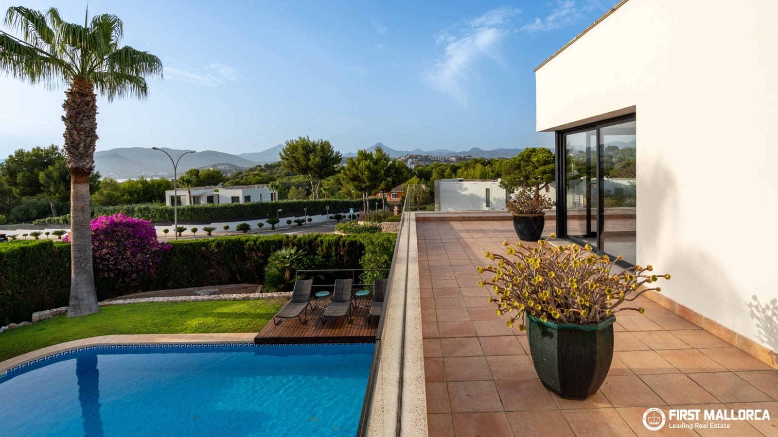 3 soveværelse Villa til salg i Santa Ponsa med swimmingpool garage - € 3.300.000 (Ref: 9986105)