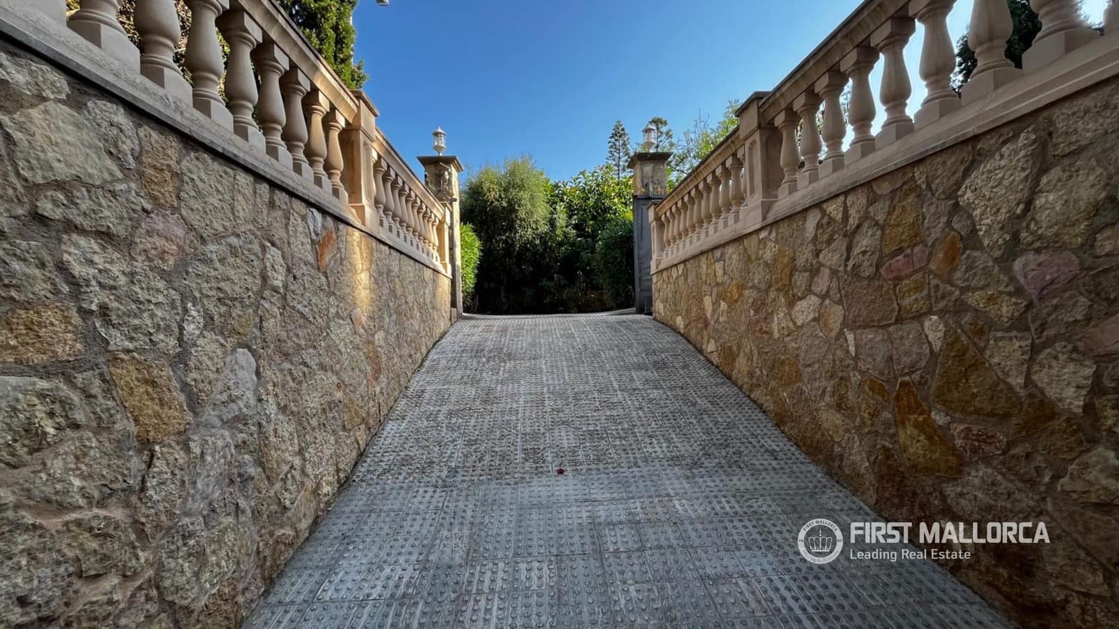 5 camera da letto Villa da affittare in Santa Ponsa con piscina garage - 7.500 € (Rif: 9989947)
