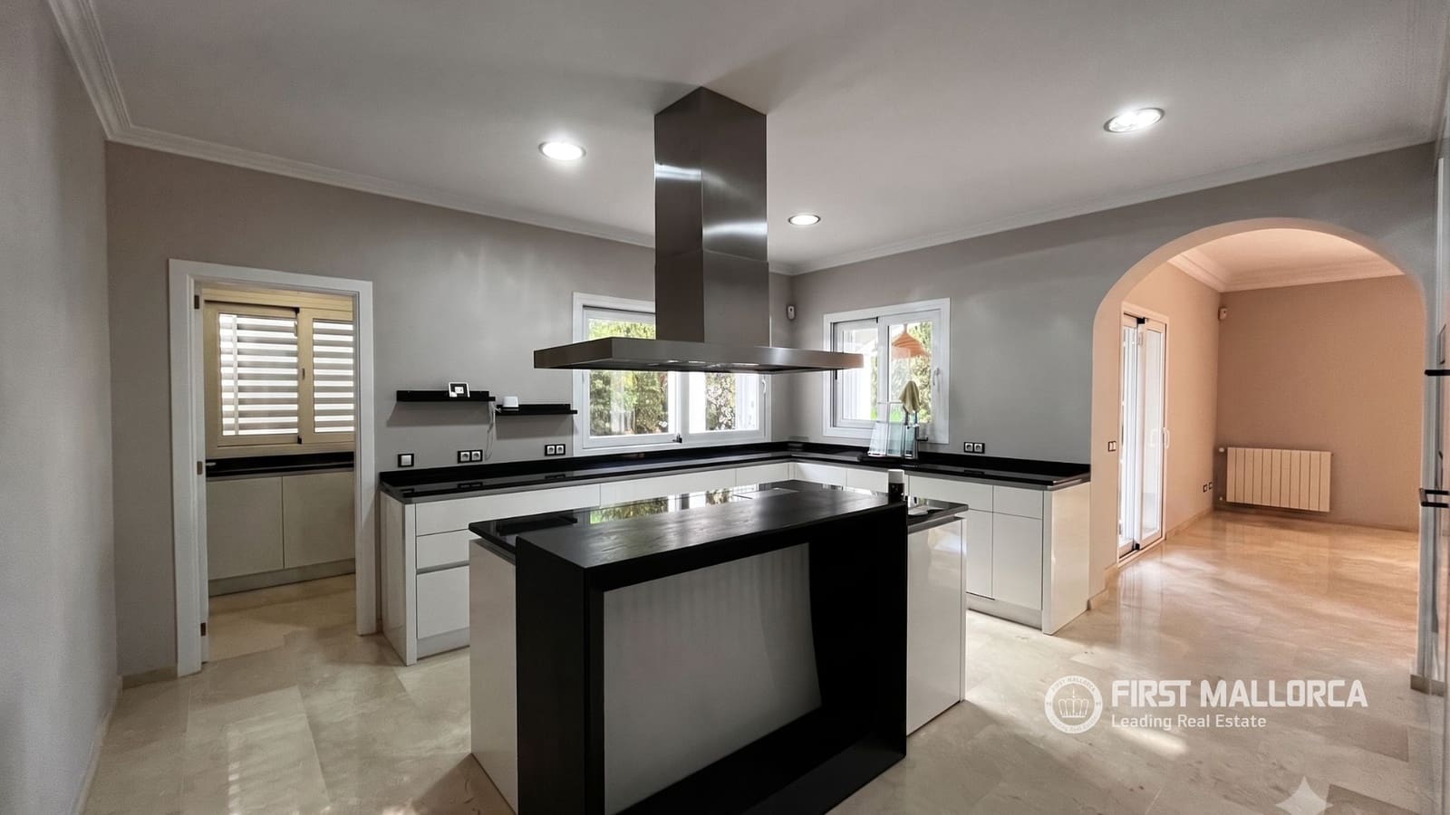 5 camera da letto Villa da affittare in Santa Ponsa con piscina garage - 7.500 € (Rif: 9989947)