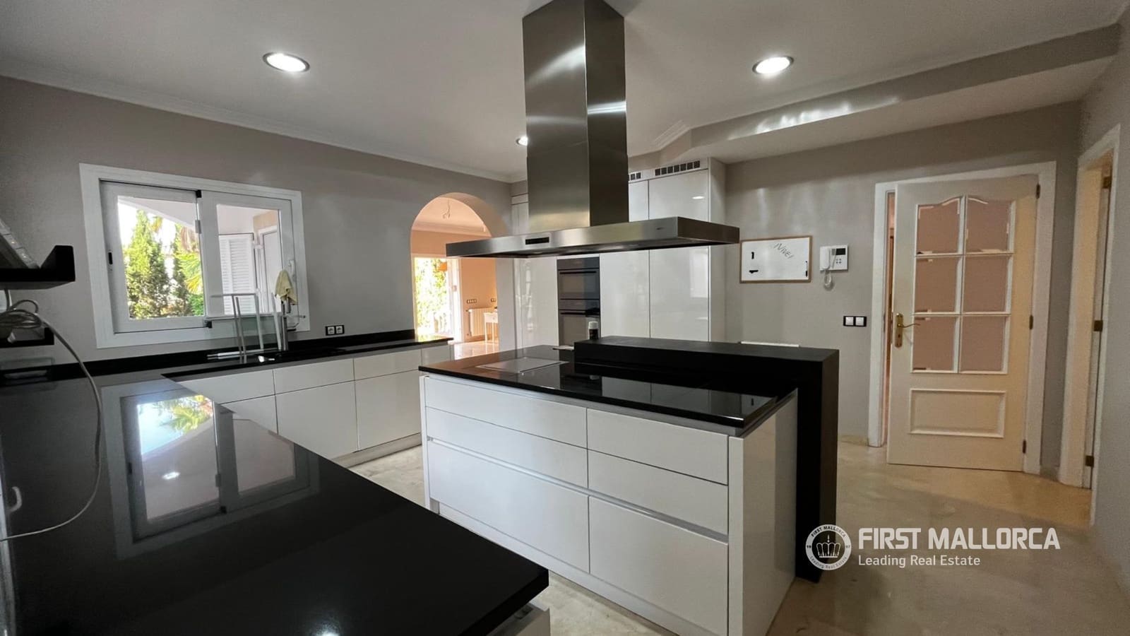 5 camera da letto Villa da affittare in Santa Ponsa con piscina garage - 7.500 € (Rif: 9989947)