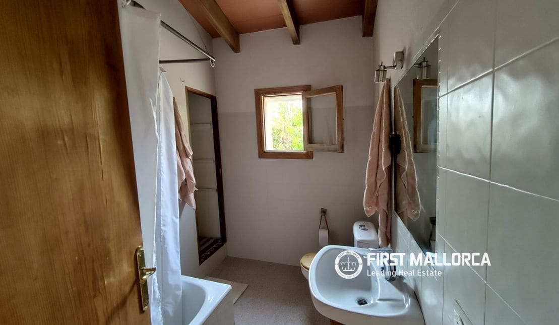 3 makuuhuone Maalaistalo myytävänä paikassa Lloret de Vista Alegre mukana 
autotalli - 660 000 € (Ref: 9989948)