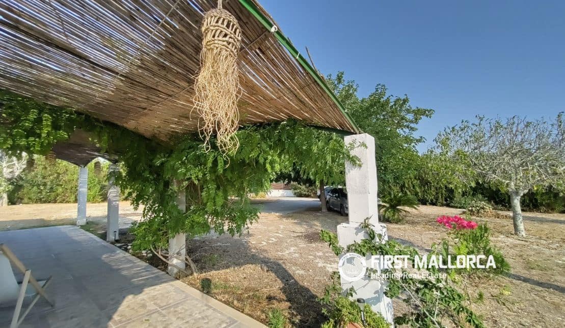 3 makuuhuone Maalaistalo myytävänä paikassa Lloret de Vista Alegre mukana 
autotalli - 660 000 € (Ref: 9989948)
