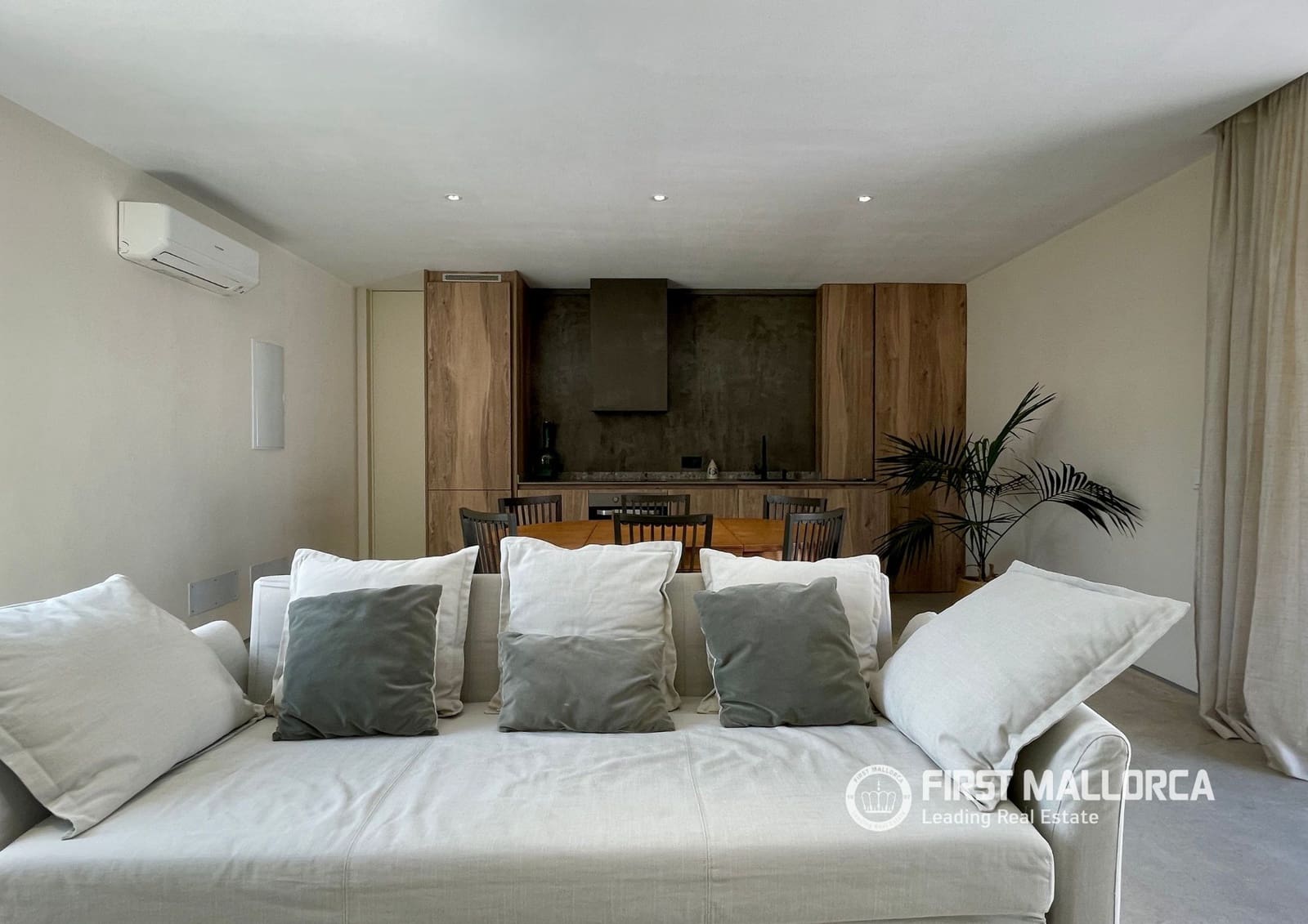 Appartement de 2 chambres à louer à Colonia de Sant Pere / Colonia de San Pedro - 2 000 € (Ref: 9996351)