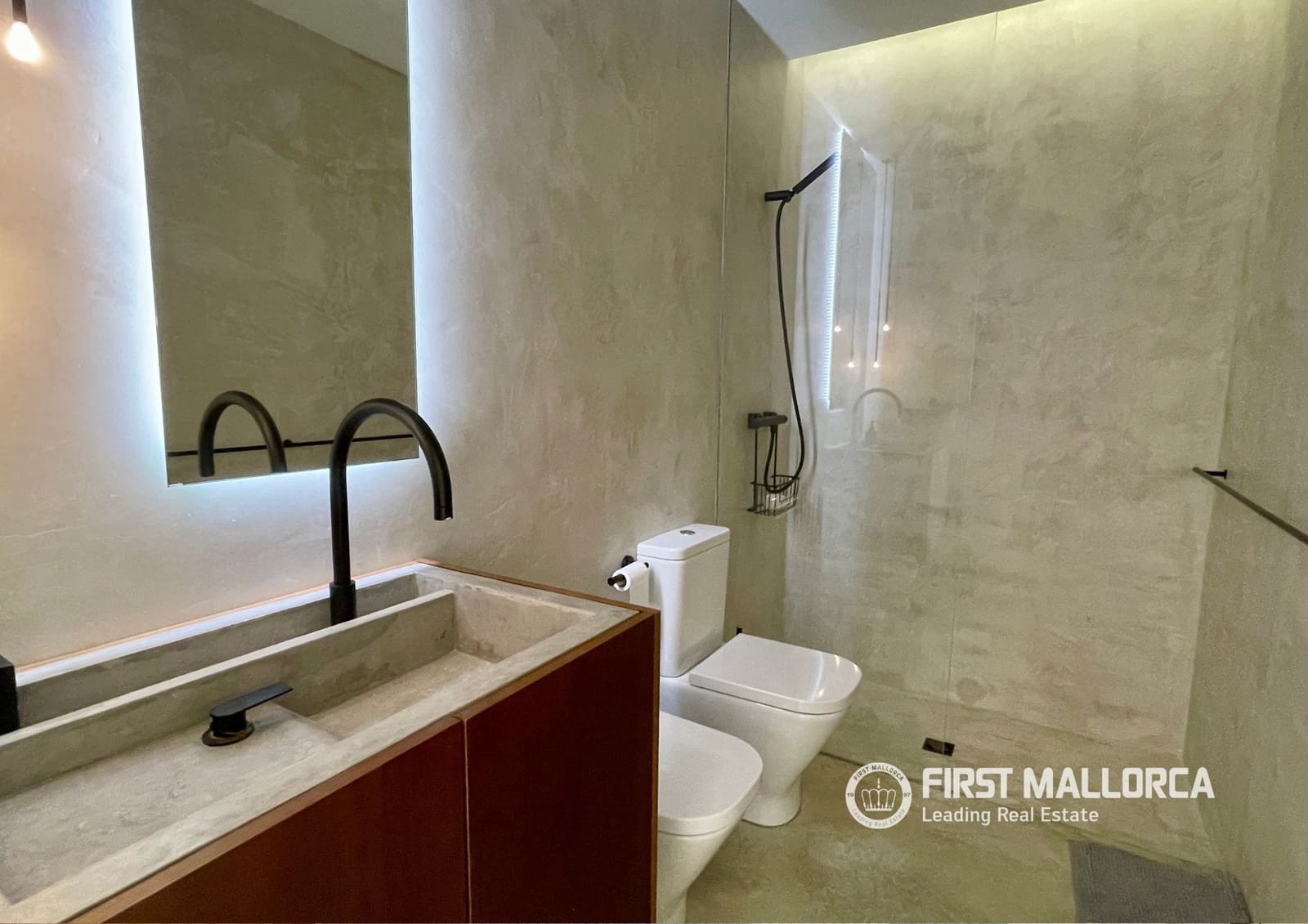 Appartement de 2 chambres à louer à Colonia de Sant Pere / Colonia de San Pedro - 2 000 € (Ref: 9996351)