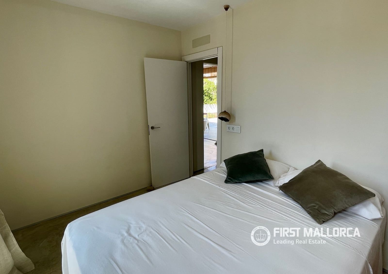 Appartement de 2 chambres à louer à Colonia de Sant Pere / Colonia de San Pedro - 2 000 € (Ref: 9996351)