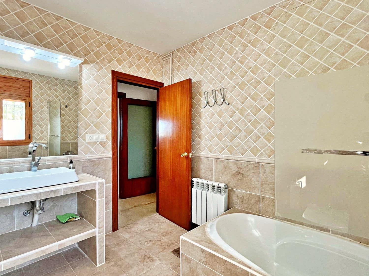 10 Zimmer Villa zu verkaufen in Camarles mit Pool - 575.000 € (Ref: 10020918)