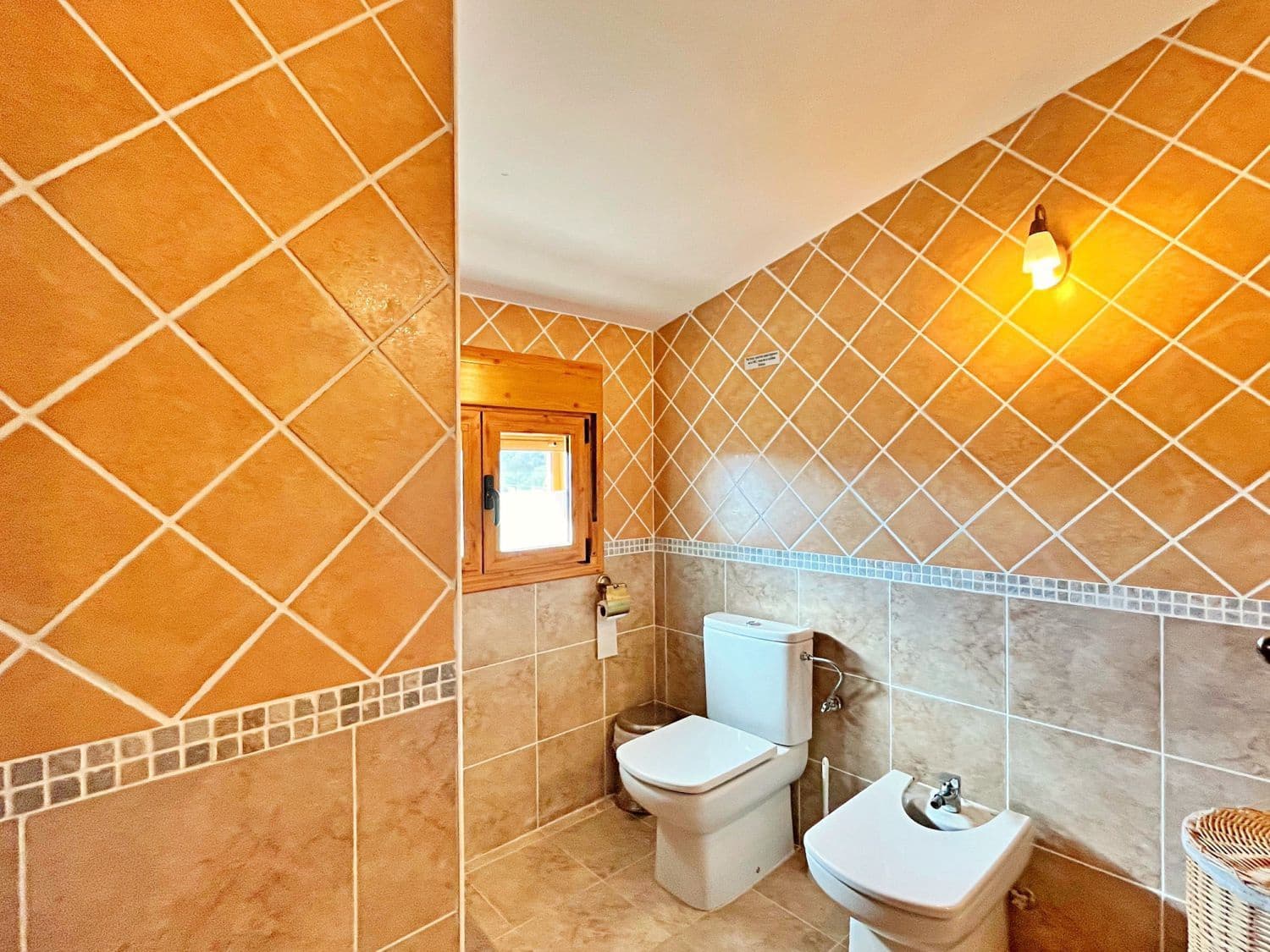10 Zimmer Villa zu verkaufen in Camarles mit Pool - 575.000 € (Ref: 10020918)
