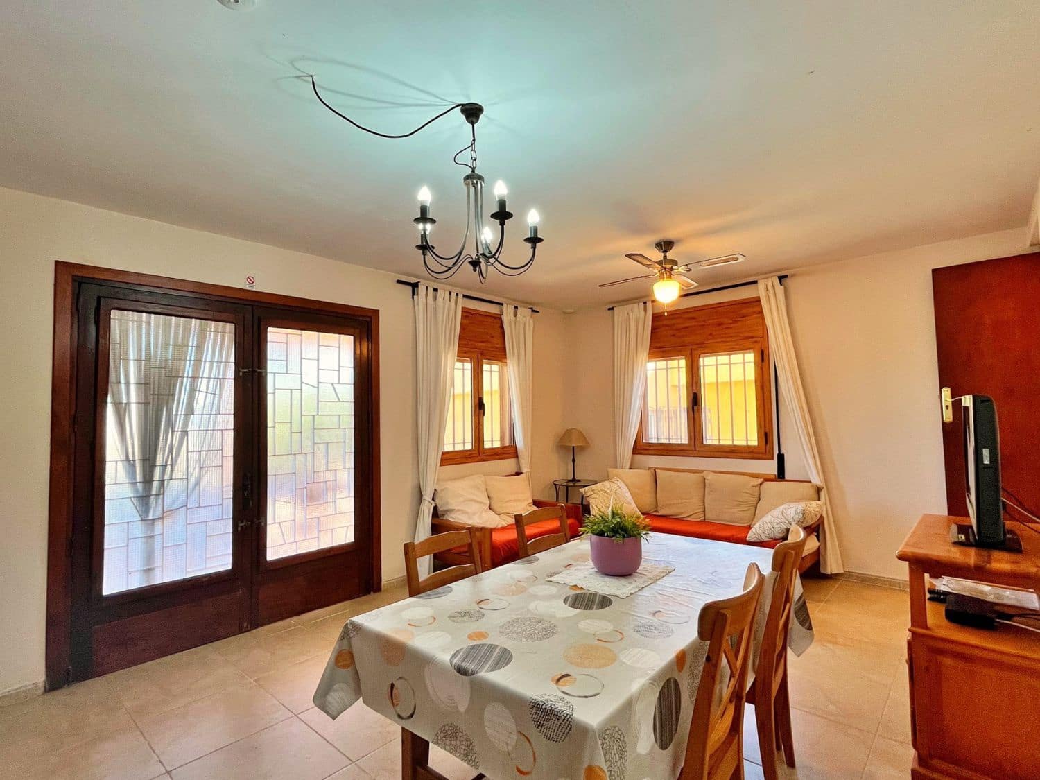 10 Zimmer Villa zu verkaufen in Camarles mit Pool - 575.000 € (Ref: 10020918)