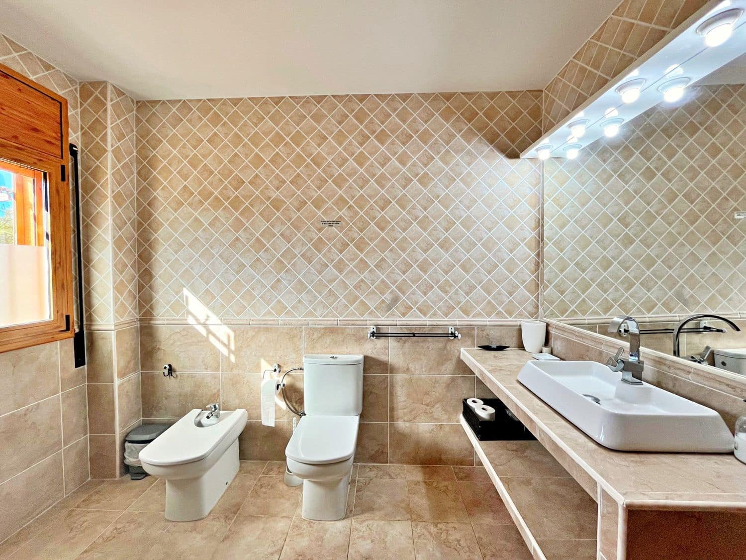 10 Zimmer Villa zu verkaufen in Camarles mit Pool - 575.000 € (Ref: 10020918)