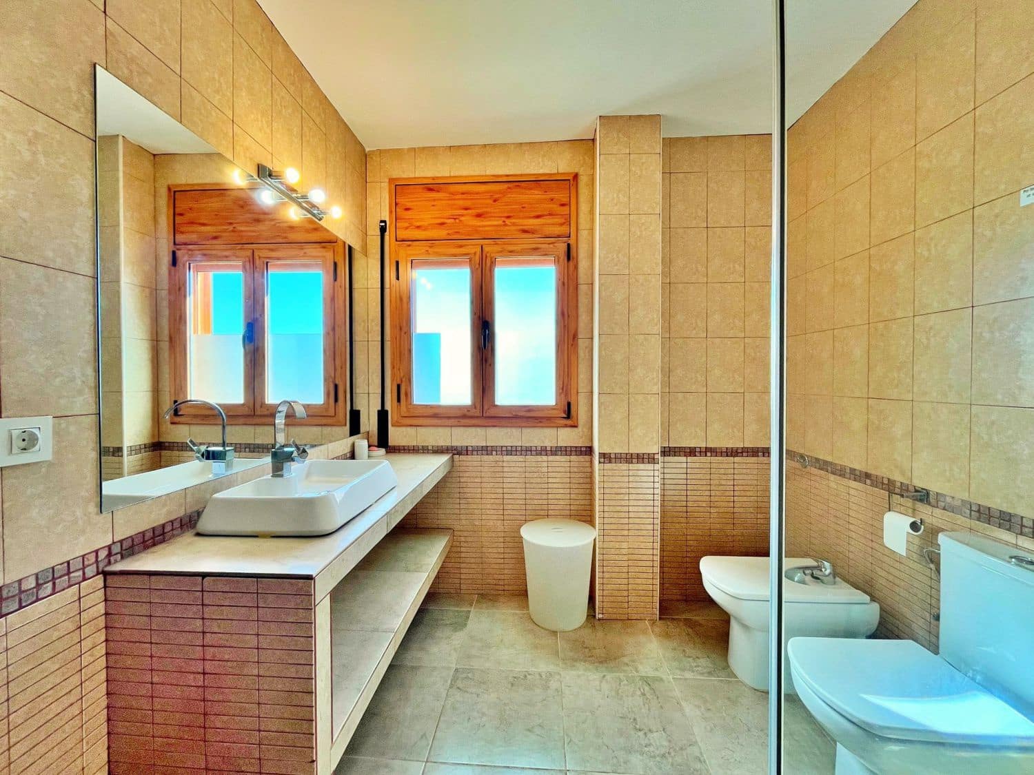 10 Zimmer Villa zu verkaufen in Camarles mit Pool - 575.000 € (Ref: 10020918)