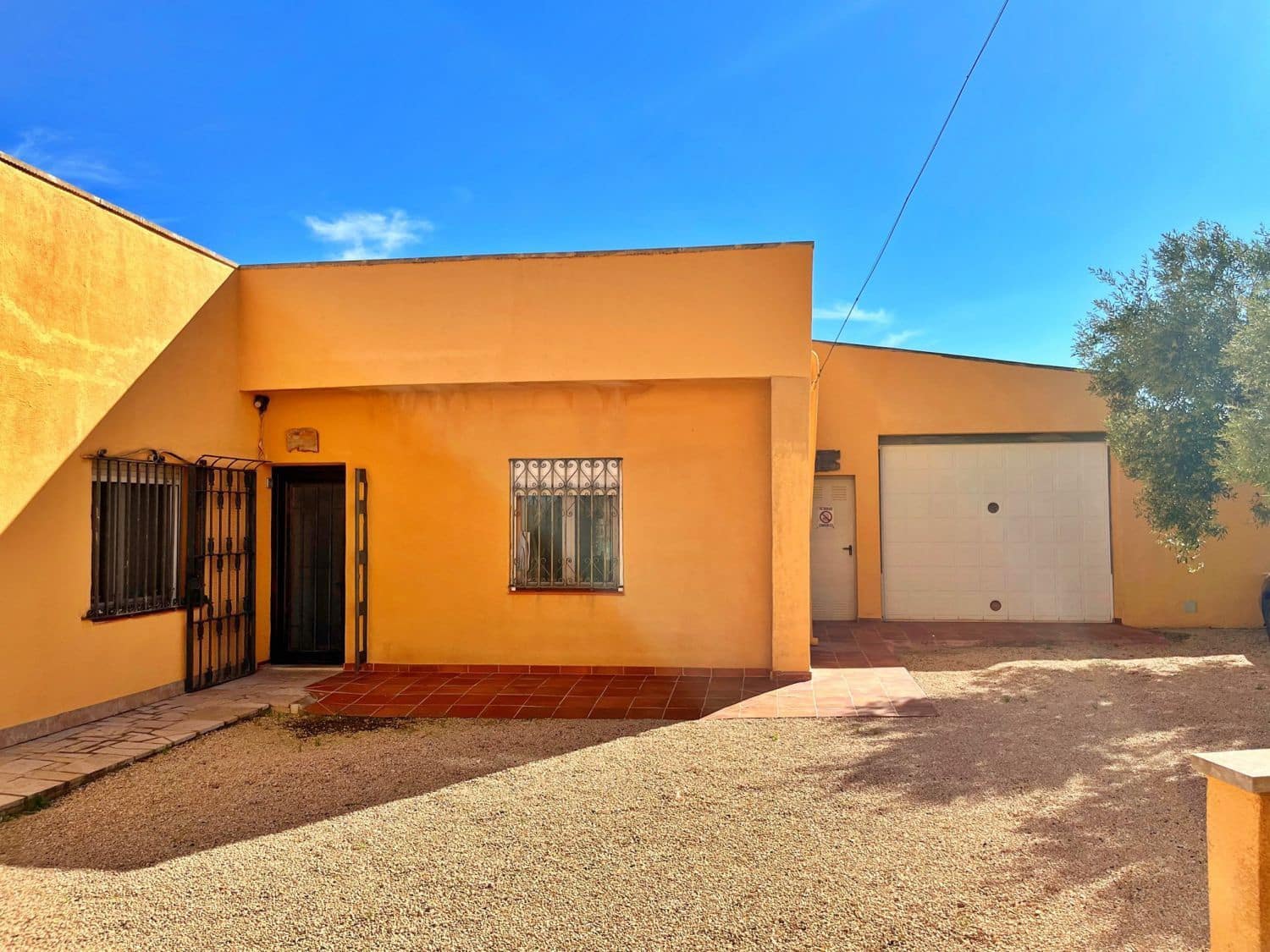 10 Zimmer Villa zu verkaufen in Camarles mit Pool - 575.000 € (Ref: 10020918)