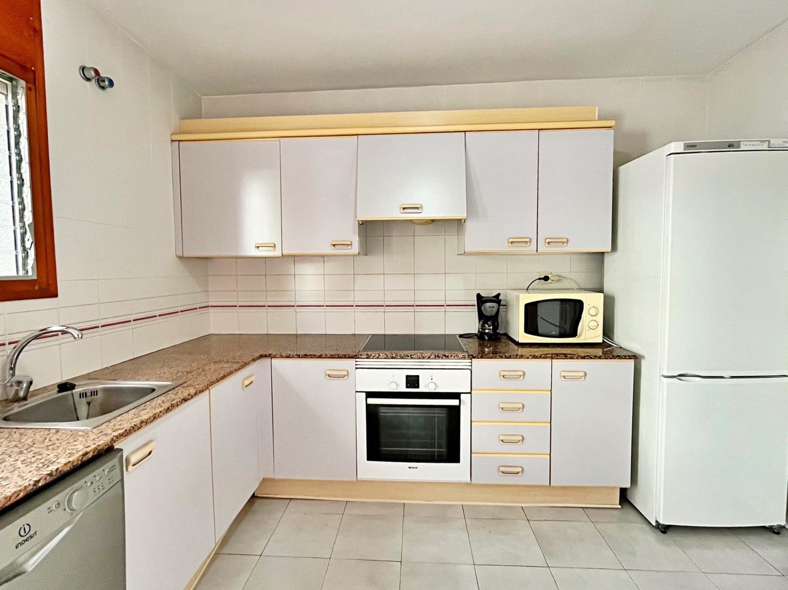 4 chambre Villa/Maison à vendre à Sant Carles de la Rapita avec piscine garage - 380 000 € (Ref: 10043007)