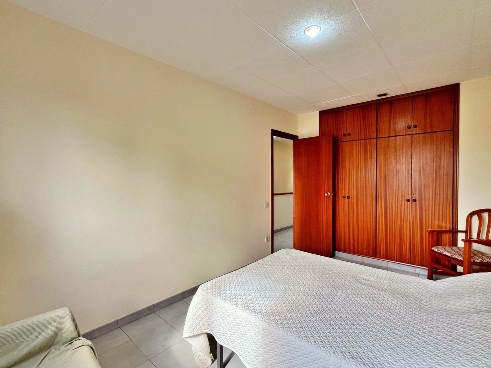4 chambre Villa/Maison à vendre à Sant Carles de la Rapita avec piscine garage - 380 000 € (Ref: 10043007)