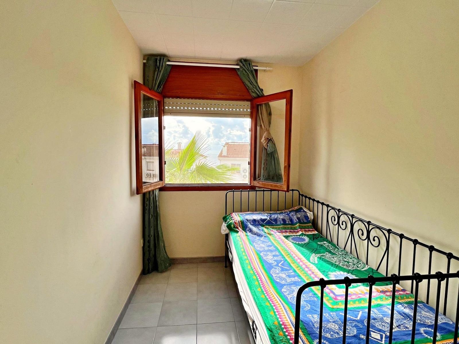 4 chambre Villa/Maison à vendre à Sant Carles de la Rapita avec piscine garage - 380 000 € (Ref: 10043007)