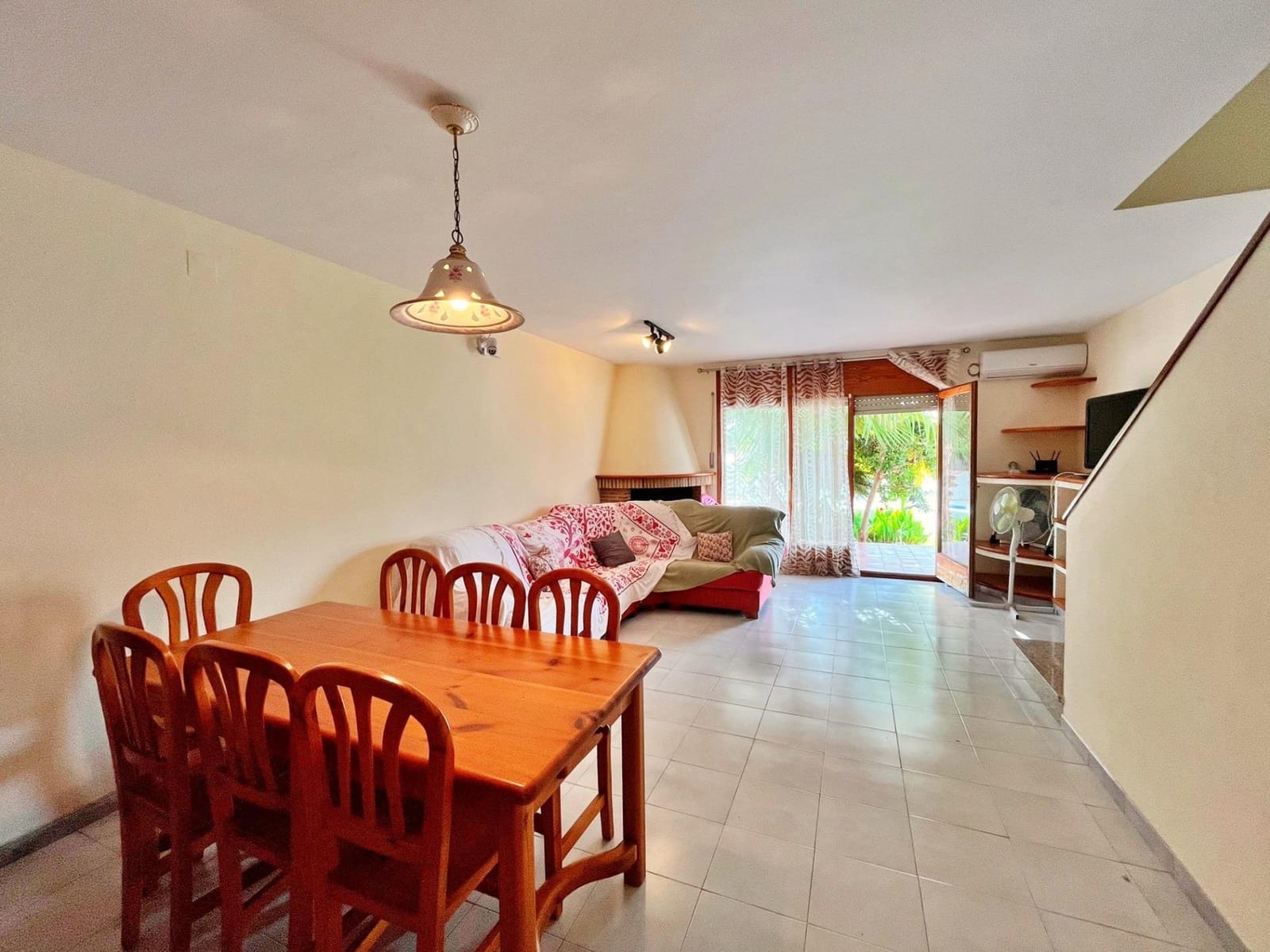 4 chambre Villa/Maison à vendre à Sant Carles de la Rapita avec piscine garage - 380 000 € (Ref: 10043007)