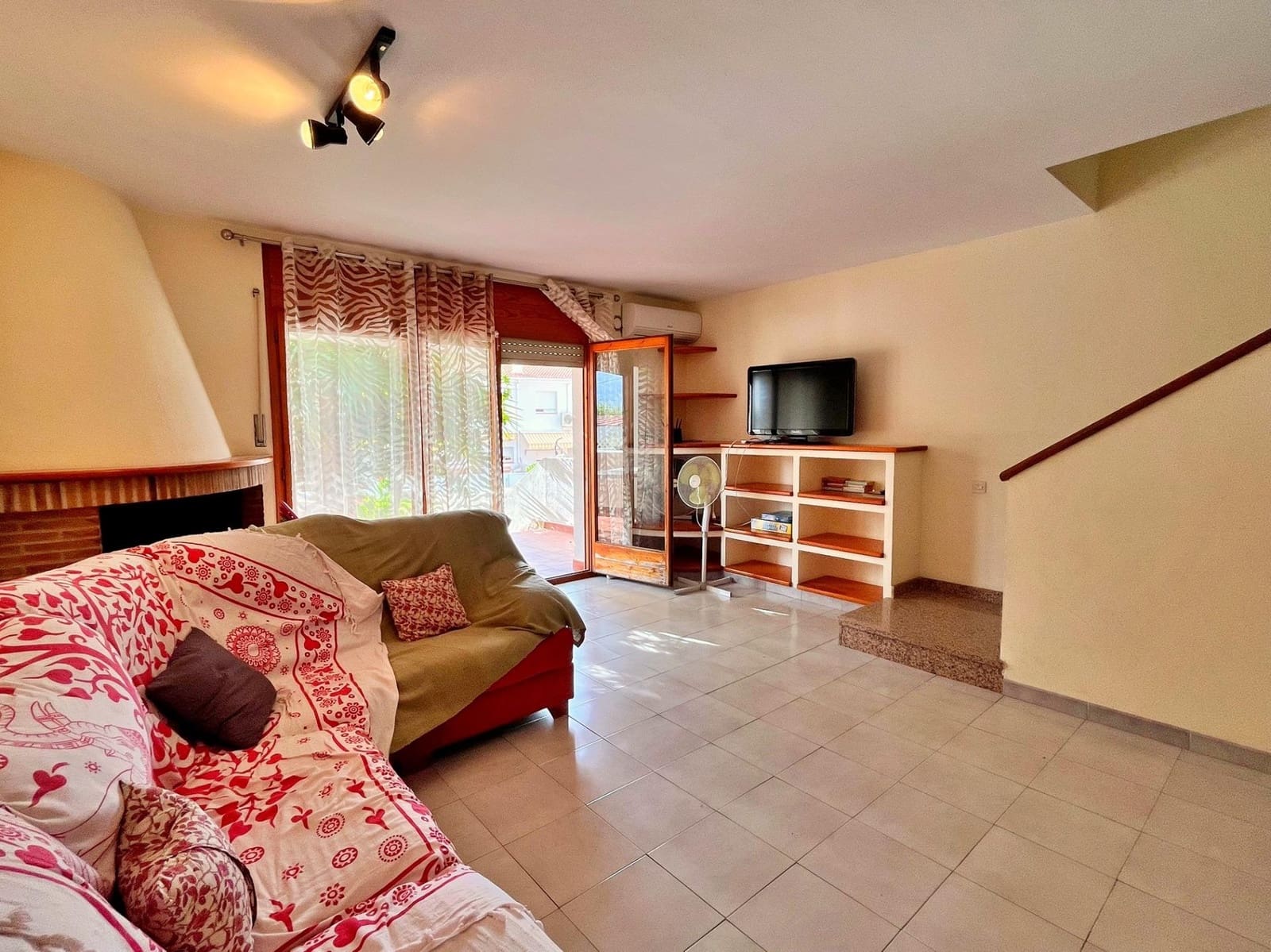 4 chambre Villa/Maison à vendre à Sant Carles de la Rapita avec piscine garage - 380 000 € (Ref: 10043007)
