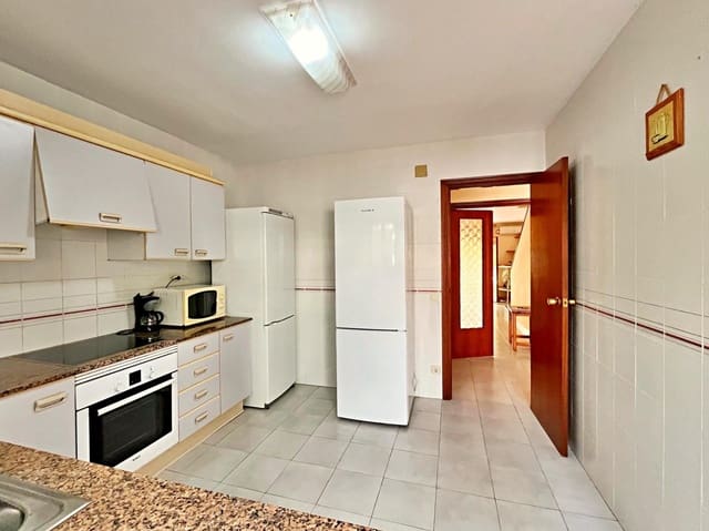 4 chambre Villa/Maison à vendre à Sant Carles de la Ràpita avec piscine garage - 380 000 € (Ref: 10043007)