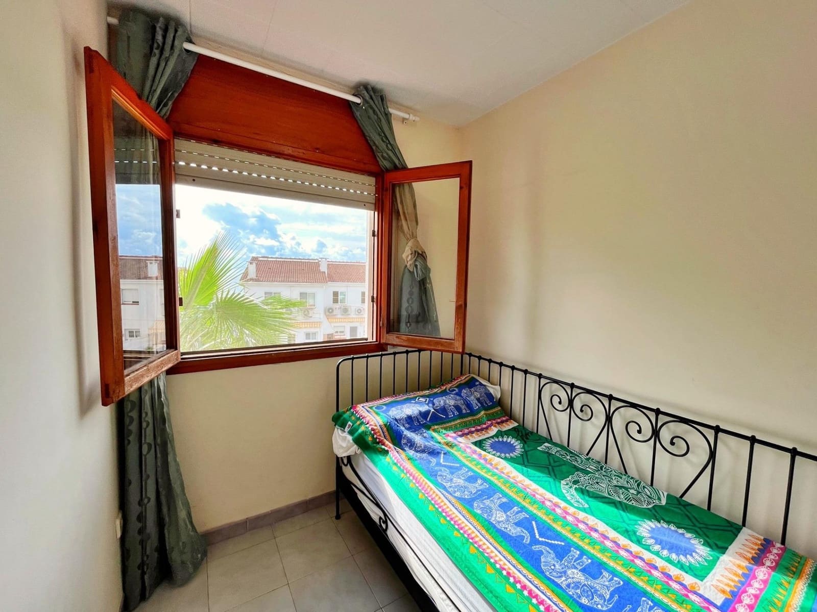 4 chambre Villa/Maison à vendre à Sant Carles de la Rapita avec piscine garage - 380 000 € (Ref: 10043007)