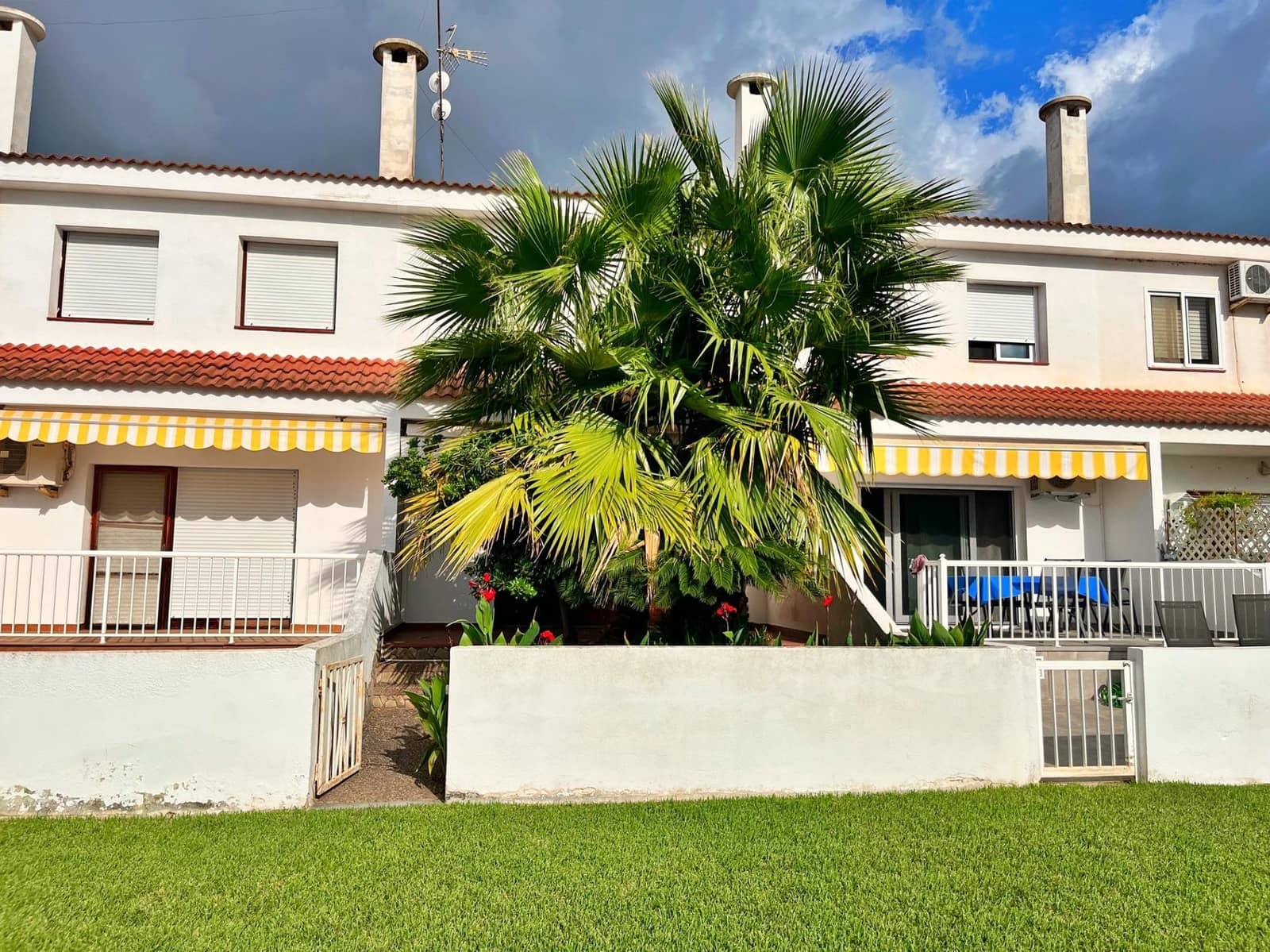 4 chambre Villa/Maison à vendre à Sant Carles de la Rapita avec piscine garage - 380 000 € (Ref: 10043007)