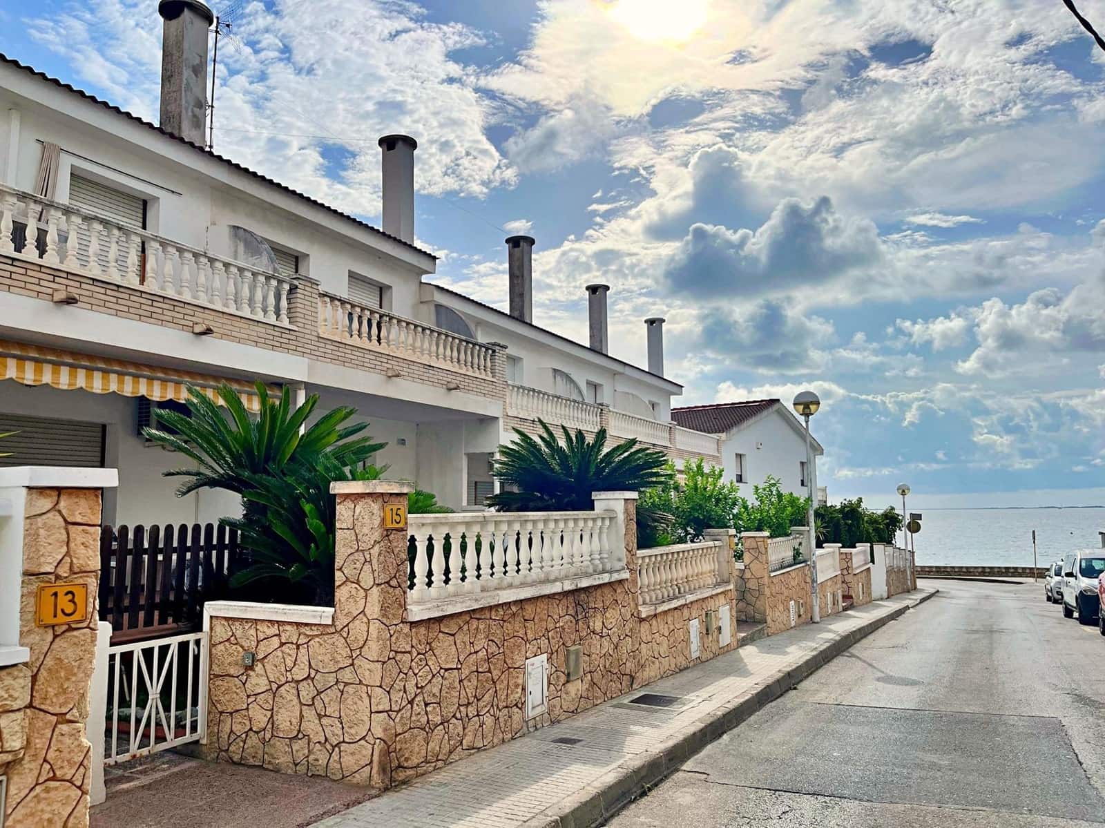 4 chambre Villa/Maison à vendre à Sant Carles de la Rapita avec piscine garage - 380 000 € (Ref: 10043007)