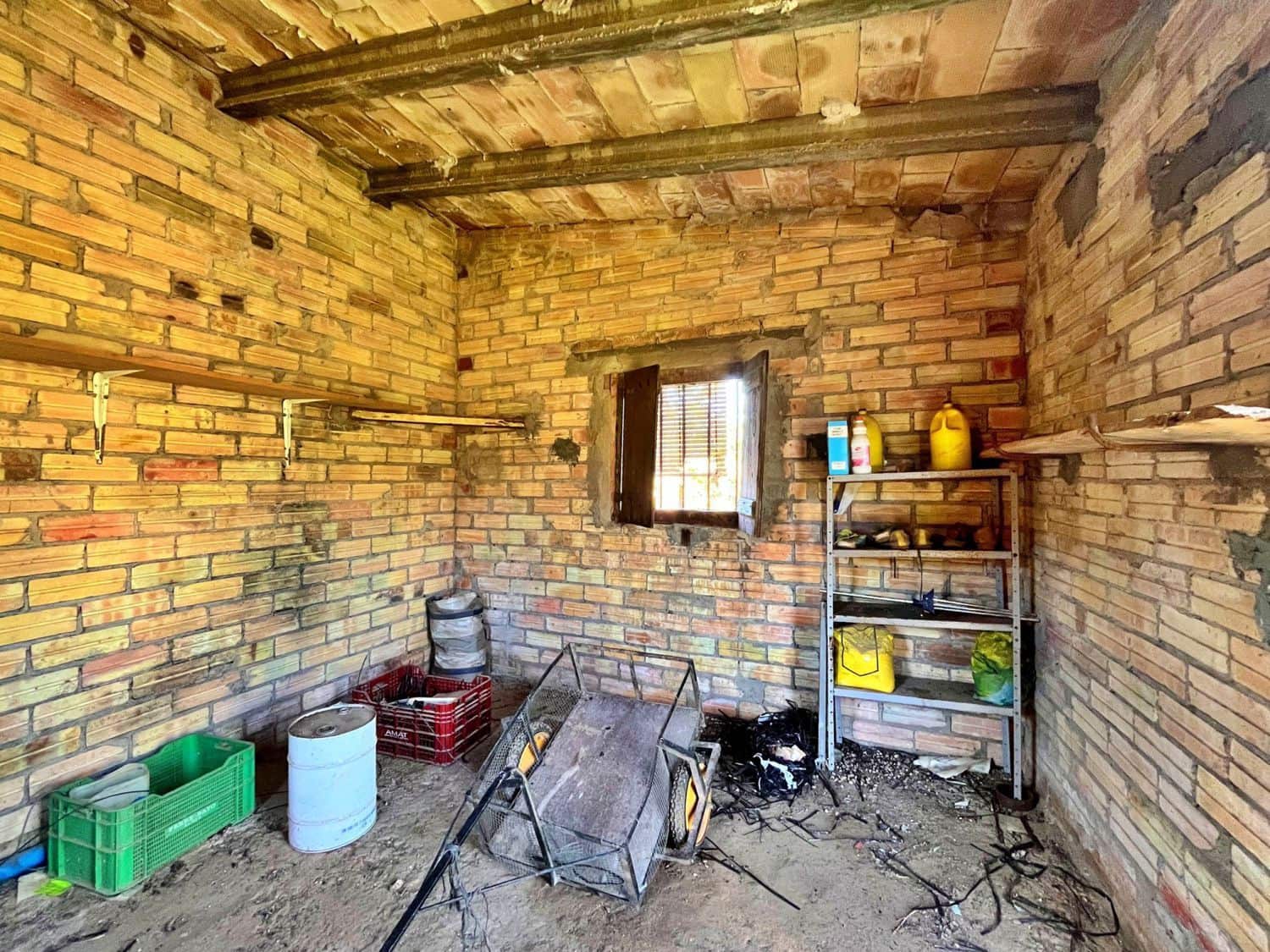 Finca/Landehus til salg i Tivenys - € 28.000 (Ref: 9169457)