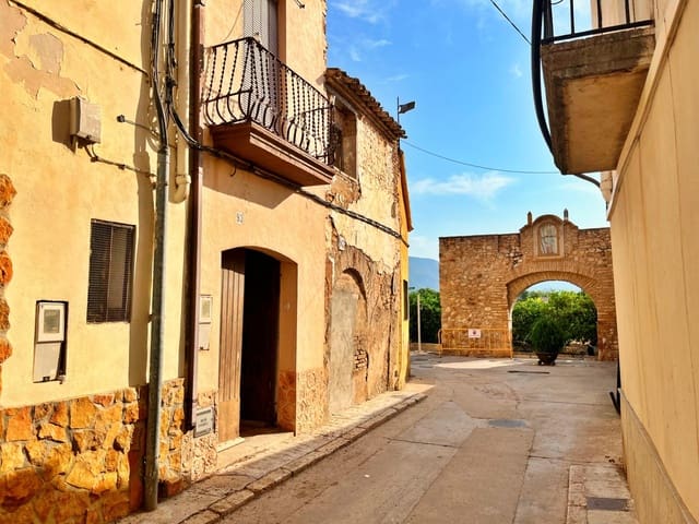 4 bedroom Townhouse for sale in Xerta - € 66,000 (Ref: 9185259)
