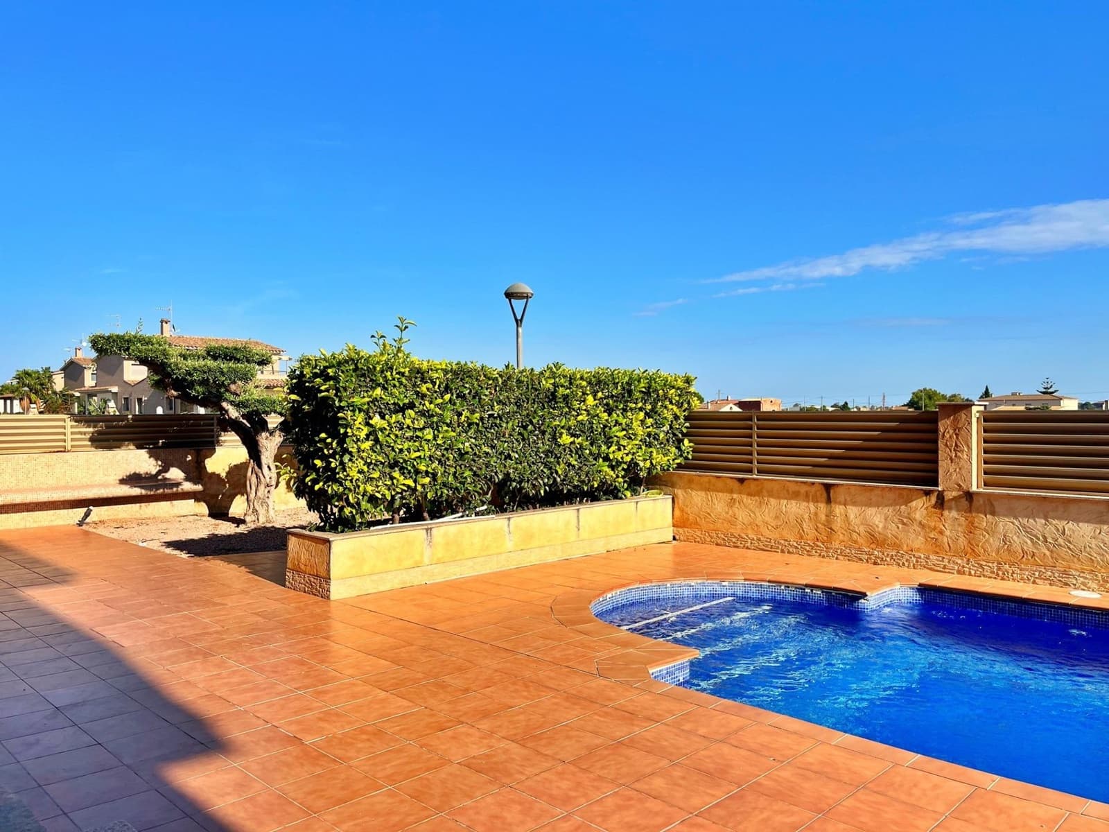 3 bedroom Apartment for sale in L'Aldea with garage - € 122,500 (Ref: 9276270)