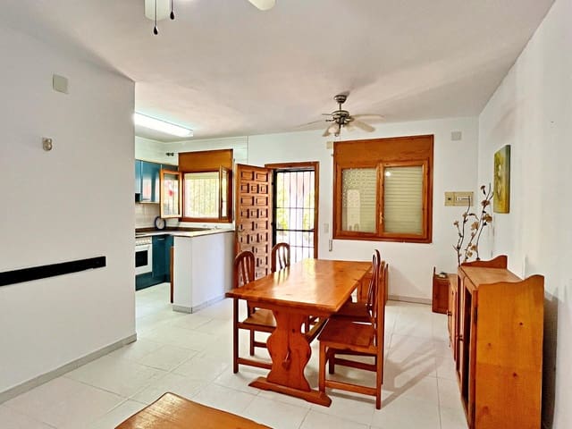 4 bedroom Villa for sale in Deltebre - € 220,000 (Ref: 9291495)