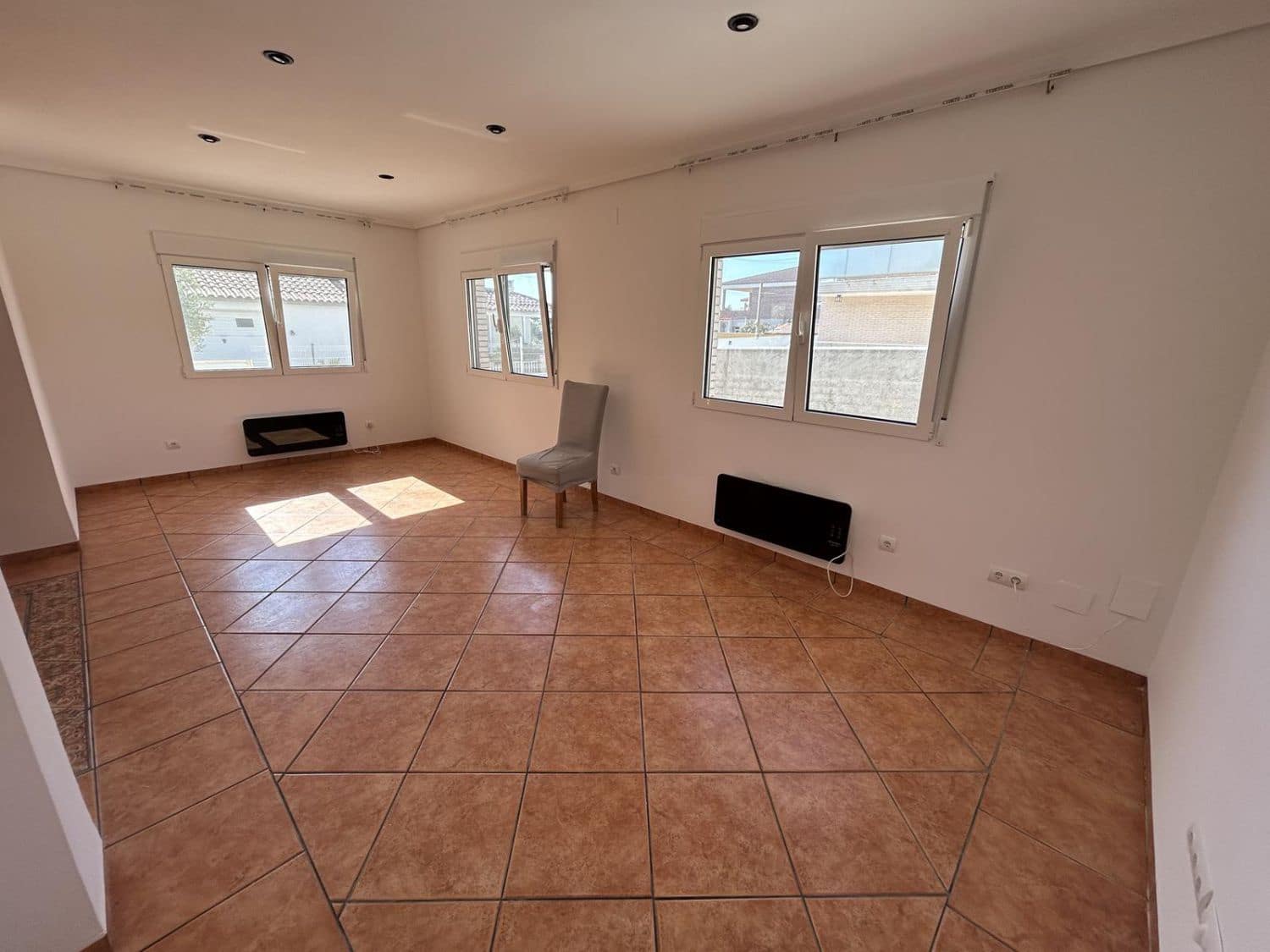 3 bedroom Villa for sale in Alcanar with garage - € 255,000 (Ref: 9330560)
