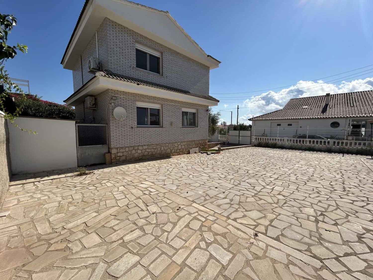 3 bedroom Villa for sale in Alcanar with garage - € 255,000 (Ref: 9330560)