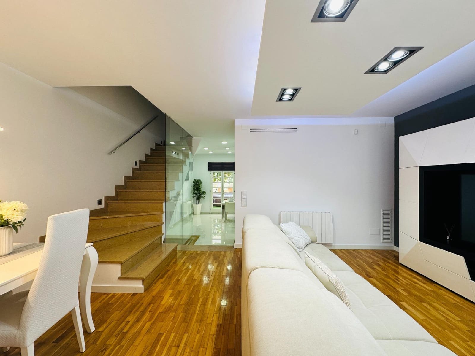 4 chambre Villa/Maison Mitoyenne à vendre à Amposta avec garage - 349 000 € (Ref: 9330561)