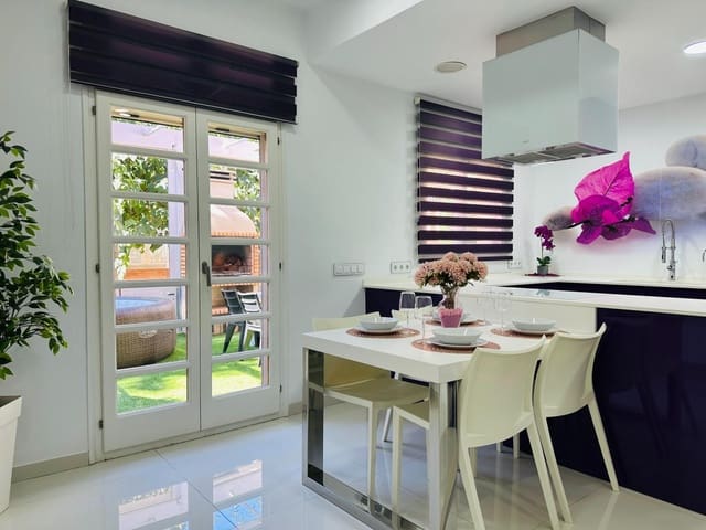 4 sovrum Radhus till salu i Amposta med garage - 349 000 € (Ref: 9330561)