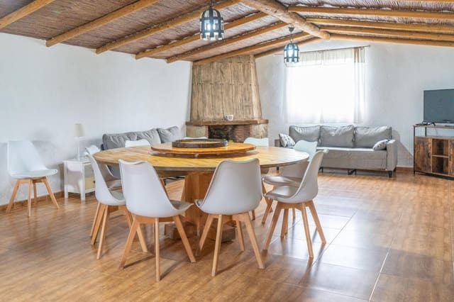 2 bedroom Finca/Country House for sale in Deltebre with pool garage - € 290,000 (Ref: 9330562)