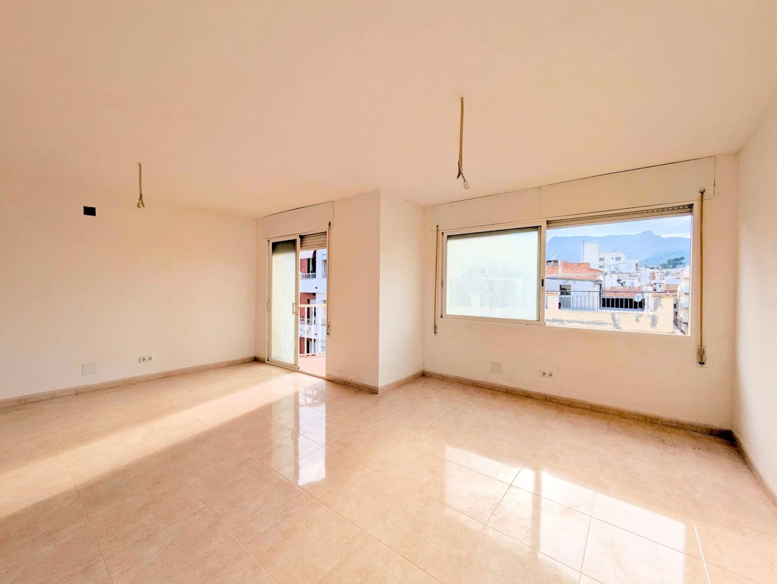 12 soverom Kommersiell til salgs i Sant Carles de la Rapita - € 530 000 (Ref: 9334868)