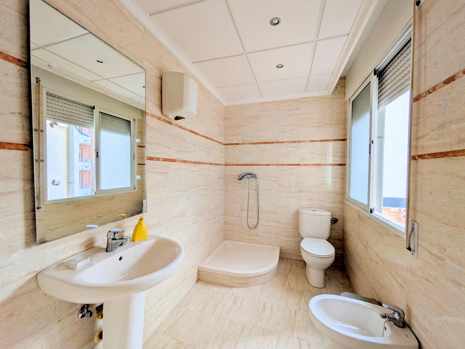 12 soverom Kommersiell til salgs i Sant Carles de la Rapita - € 530 000 (Ref: 9334868)