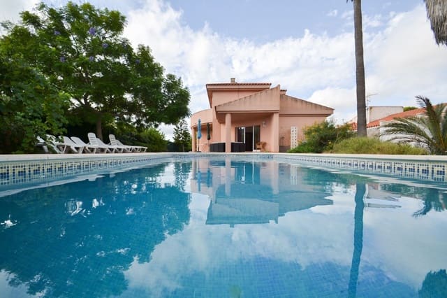 6 bedroom Villa for sale in Deltebre with pool garage - € 550,000 (Ref: 9347256)