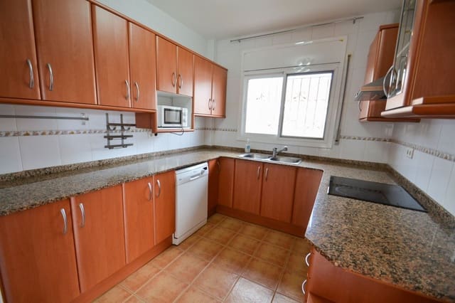 6 bedroom Villa for sale in Deltebre with pool garage - € 550,000 (Ref: 9347256)