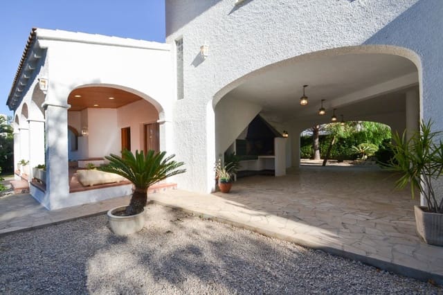 5 Zimmer Villa zu verkaufen in Deltebre mit Garage - 530.000 € (Ref: 9347257)