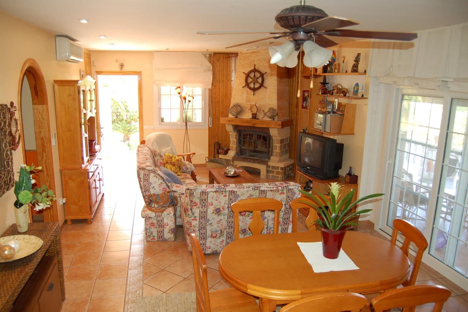 3 soverom Villa til salgs i Deltebre med svømmebasseng garasje - € 390 000 (Ref: 9347258)