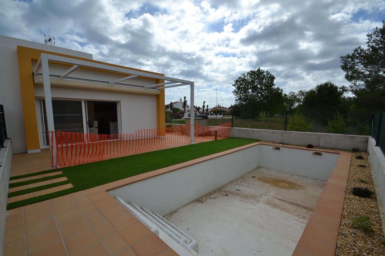 3 soverom Villa til salgs i Deltebre med svømmebasseng - € 298 000 (Ref: 9347259)