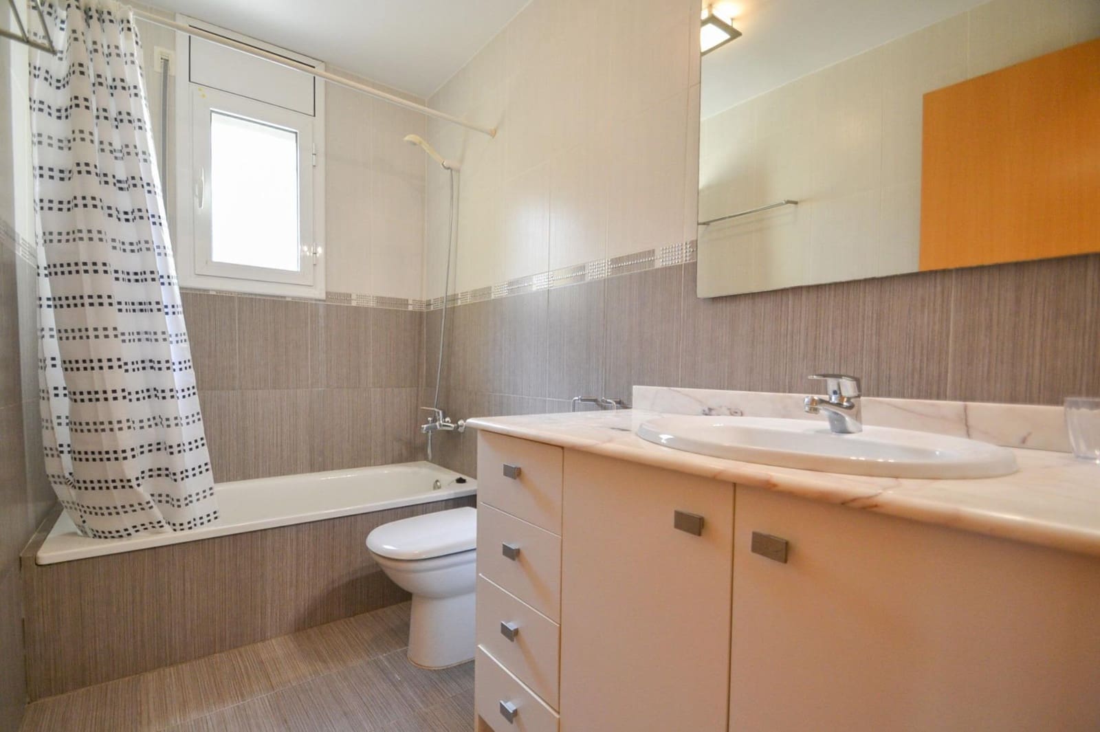 7 soveværelse Villa til salg i Deltebre med swimmingpool - € 299.000 (Ref: 9347261)