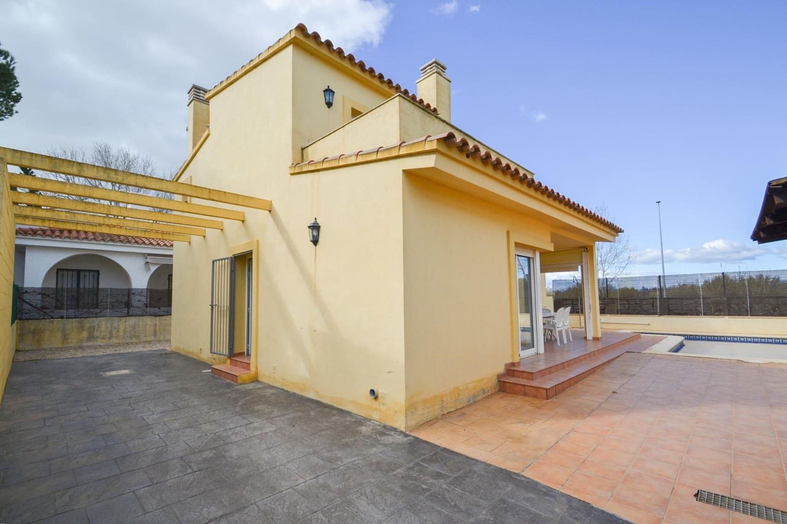 7 soveværelse Villa til salg i Deltebre med swimmingpool - € 299.000 (Ref: 9347261)