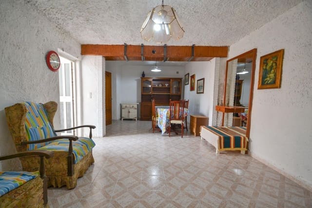 4 soverom Hus til salgs i Deltebre med garasje - € 135 000 (Ref: 9347278)