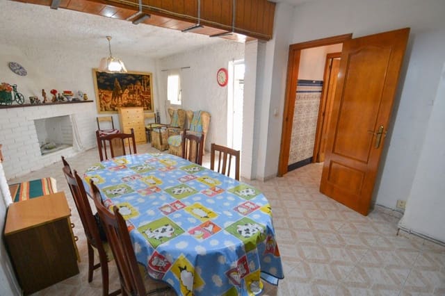 4 soverom Hus til salgs i Deltebre med garasje - € 135 000 (Ref: 9347278)