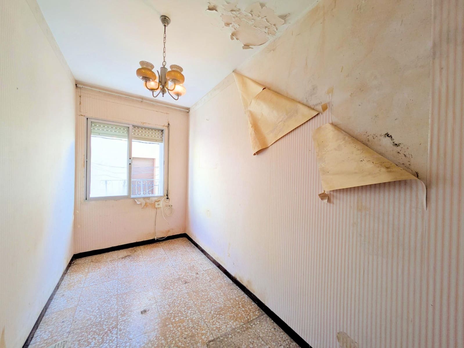 5 soveværelse Byhus til salg i Alcanar med garage - € 89.000 (Ref: 9347284)