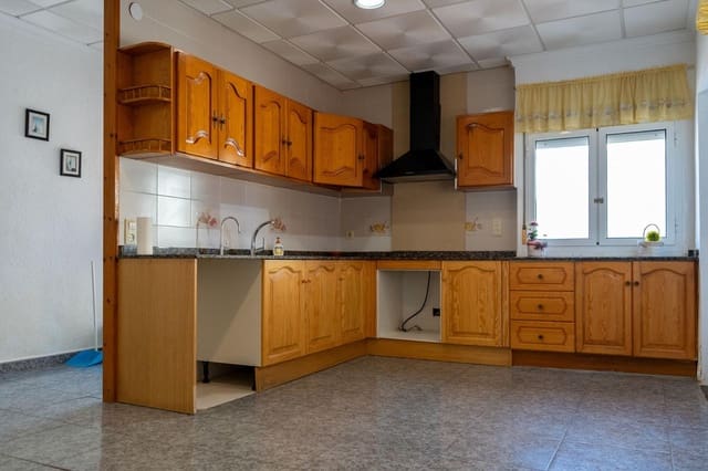 3 bedroom Finca/Country House for sale in Deltebre with garage - € 165,000 (Ref: 9347285)