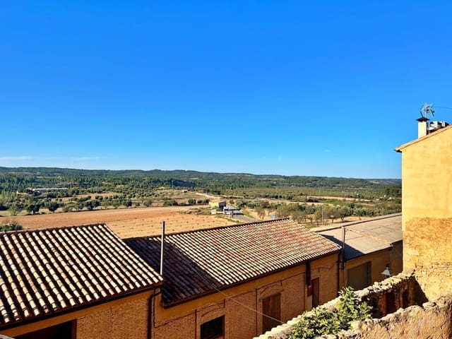 4 bedroom Townhouse for sale in Arnes with garage - € 320,000 (Ref: 9367427)